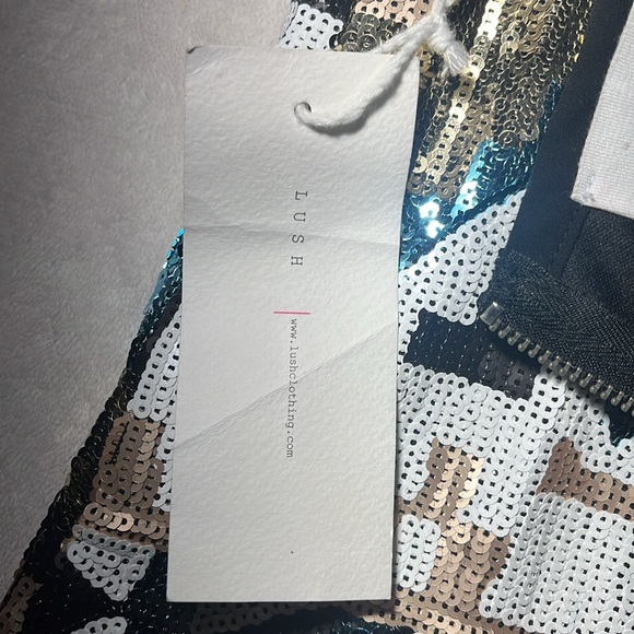LUSH Sequin Mini Skirt - Geometric Design, Party Wear, NWT - Picture 11 of 11